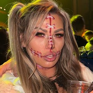 Meet your Posher, Jade